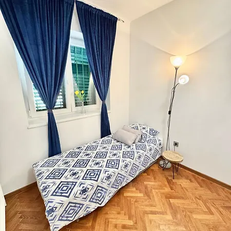 Apartament Emica