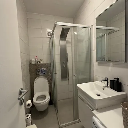 Emica Apartment *