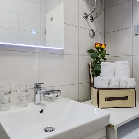 Emica Apartment *